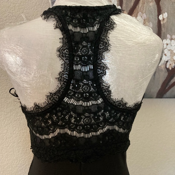 Black V-Line Lace Long Slit Dress - Picture 5 of 7